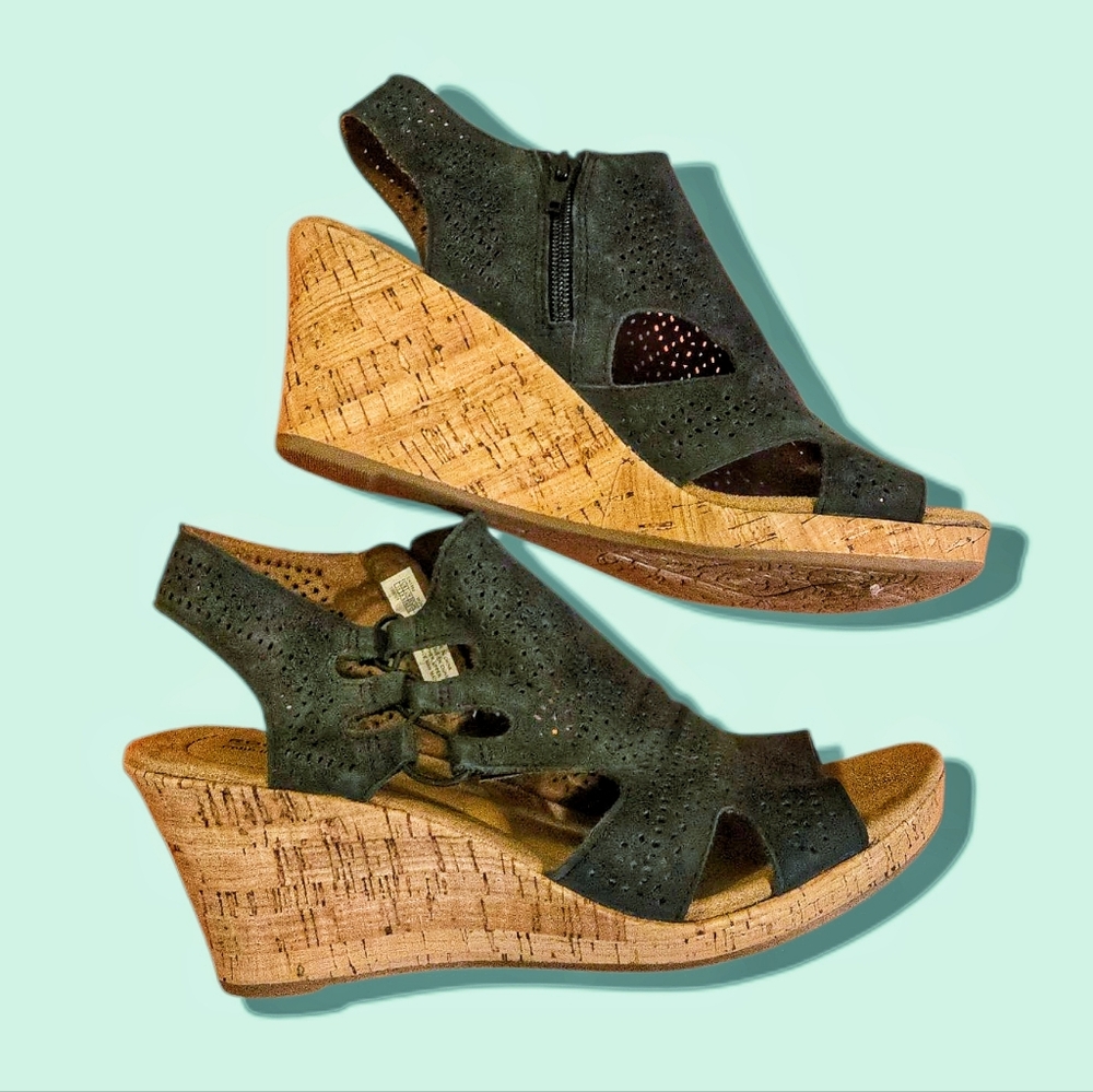Rockport Cobb Hill Janna  Suede Womens Wedge Sandals Black/Grey Color. Size 11